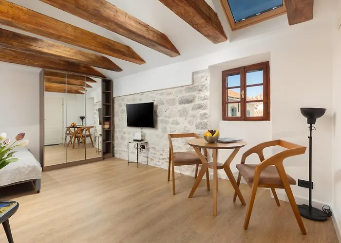 Old Town South Gate Apartment
